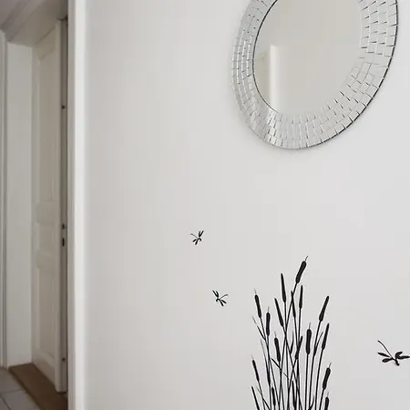 Narodni Apartment *